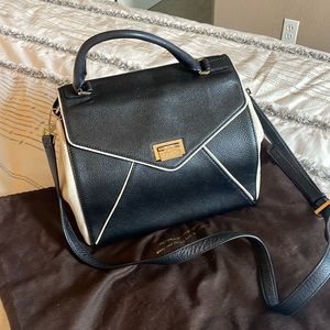 Kate Spade Two toned cream and black classic great condition gently used